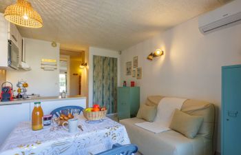 Port La Roquille Holiday Home