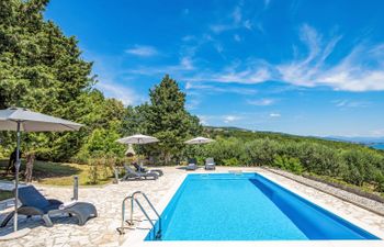 Pinia Holiday Home