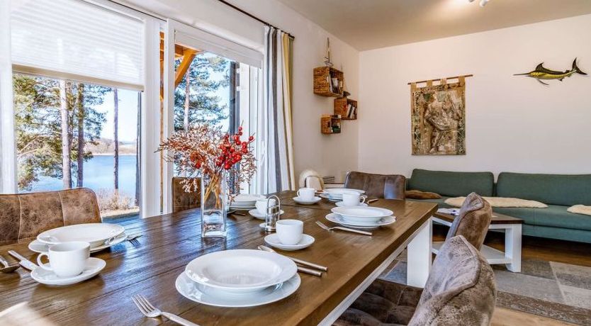 Photo of Lakeside Village 11