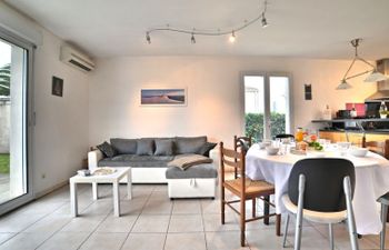 Les Vergers Holiday Home