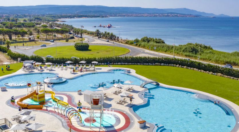 Photo of Camping Village Laguna Blu Villa 4