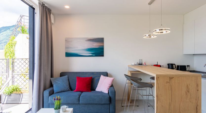 Photo of Lakeview Terrace