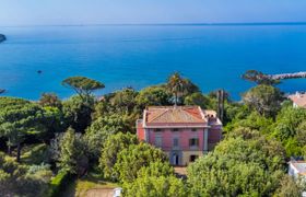 Photo of beach-home-villa