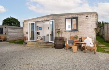 Wheal Jewel Hot Tub Lodge Holiday Home