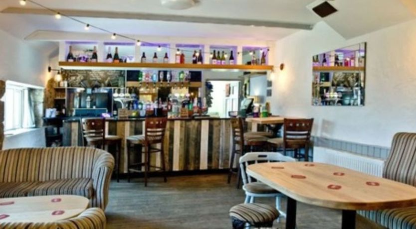 Photo of Hot Tub Lodge 1