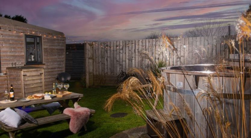 Photo of Hot Tub Lodge 1