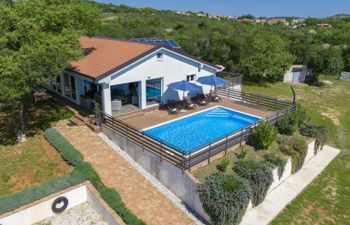 Villa Selagodi Holiday Home