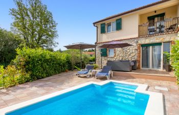 Villa Agnes Holiday Home