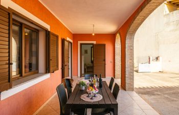 Rosy Holiday Home