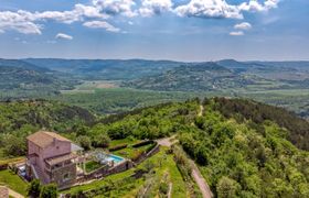 Photo of villa-over-the-hilltop