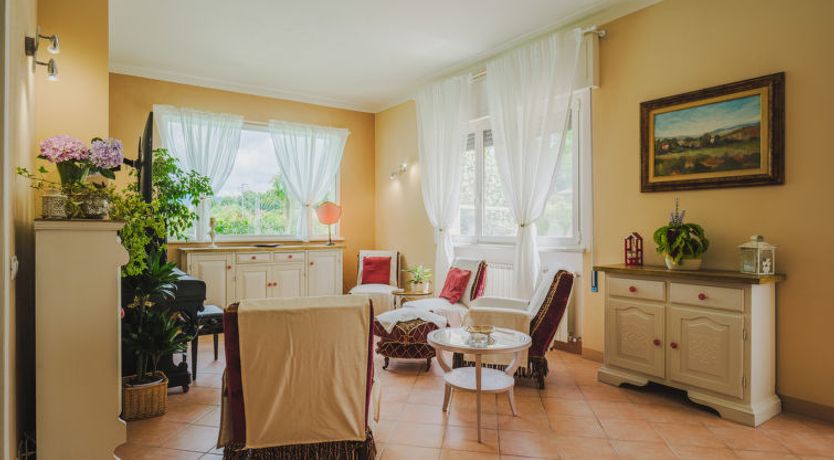 Photo of Gerry House