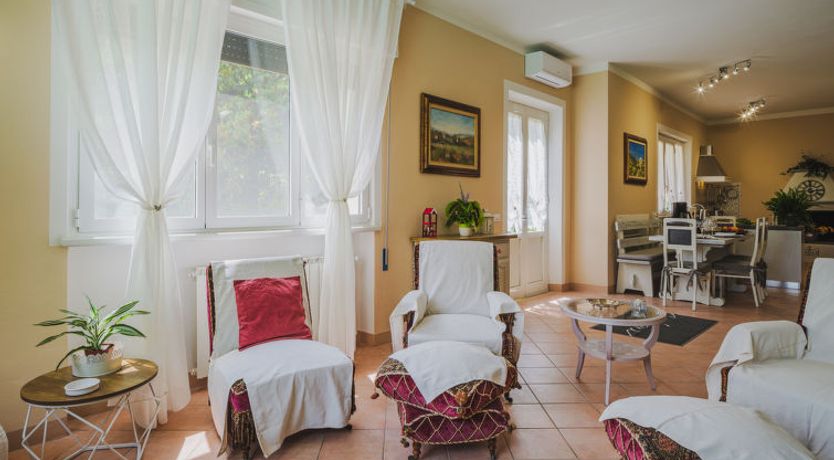 Photo of Gerry House