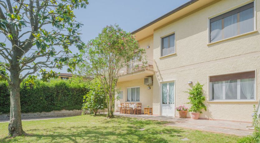 Photo of Gerry House