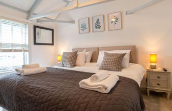 Issey Cottage Holiday Home