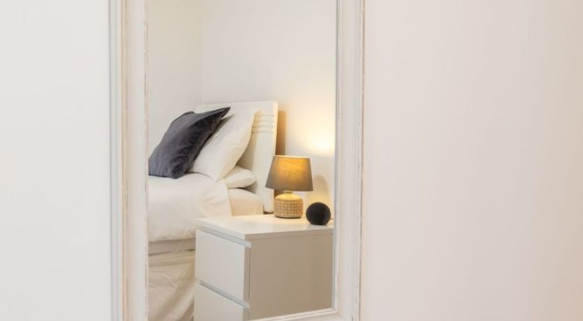 Photo of Hot Tub Lodge 2