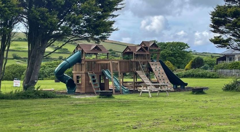 Photo of Hot Tub Lodge 2