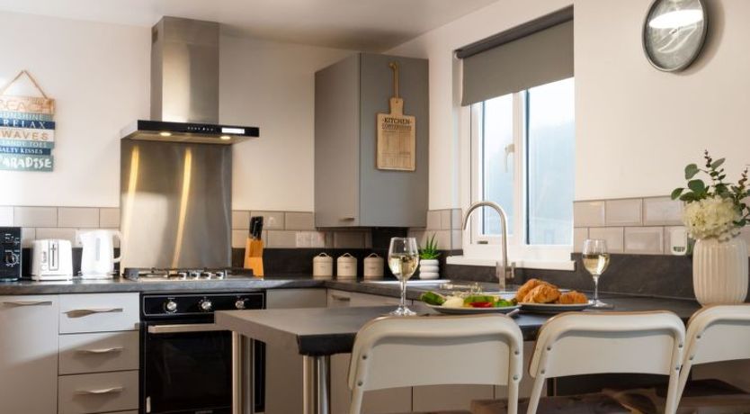 Photo of Hot Tub Lodge 2