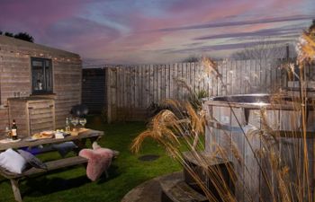 Wheal Prosper Hot Tub Lodge Holiday Home