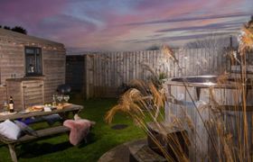 Photo of wheal-rose-hot-tub-lodge