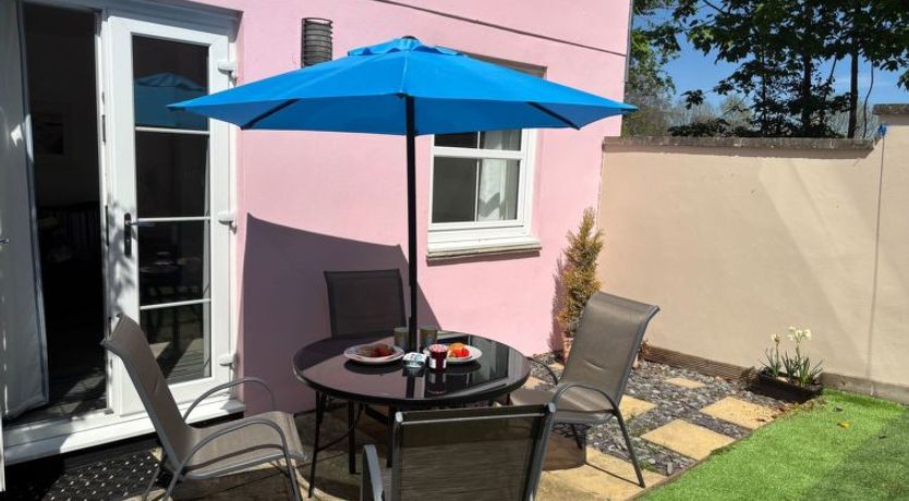 Photo of Marshmallow House