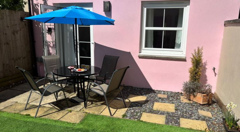 Photo of Marshmallow House