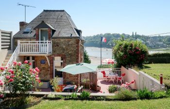 Le Clos du Port 2 Apartment 2 Holiday Home