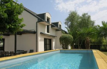 Le Clos Velin Holiday Home