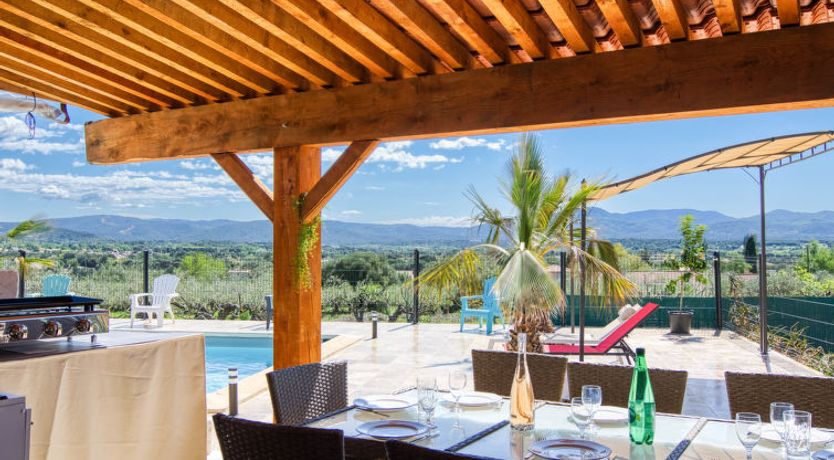 Photo of Les Lauriers Blancs