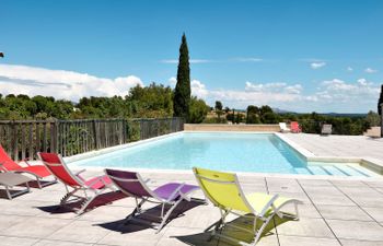 Les Garrigues de la Vallée des Baux Apartment 4 Holiday Home