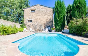 Le Paouvadon Holiday Home