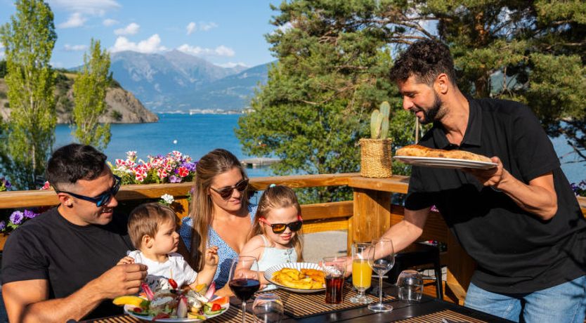 Photo of Mobilhome Luxe 4 personnes 2 chambres Holiday Home 3