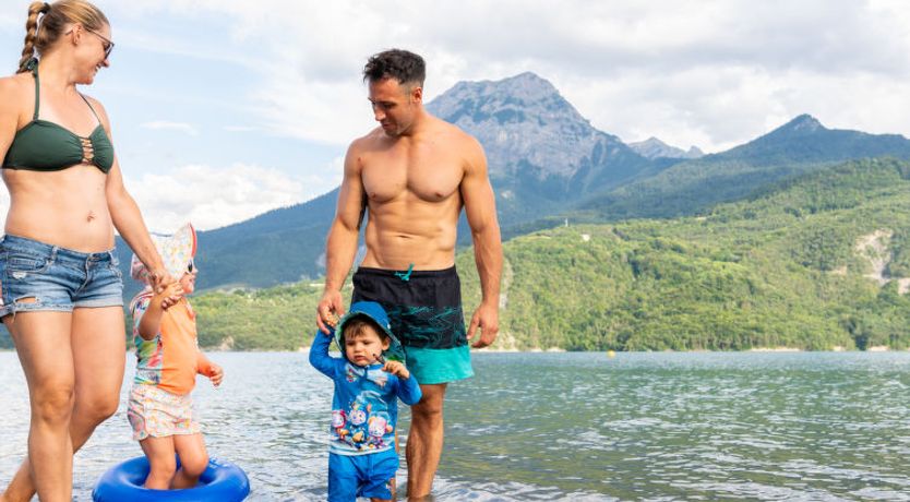 Photo of Mobilhome Luxe 4 personnes 2 chambres Holiday Home 3