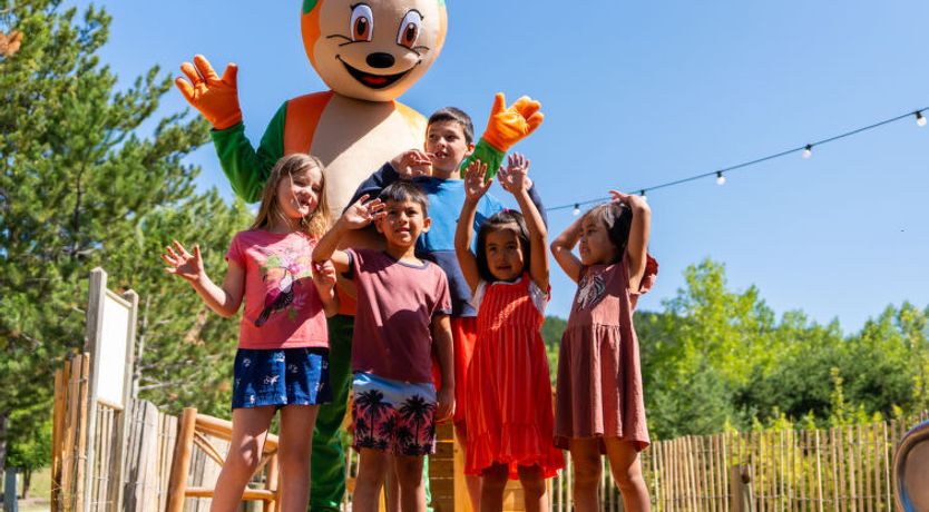 Photo of Mobilhome Luxe 4 personnes 2 chambres Holiday Home 3