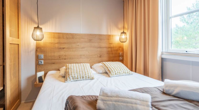 Photo of Mobilhome Luxe 4 personnes 2 chambres Holiday Home 3