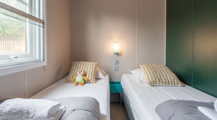 Photo of Mobilhome Luxe 4 personnes 2 chambres Holiday Home 3