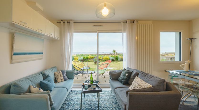 Photo of Les pieds dans l'eau