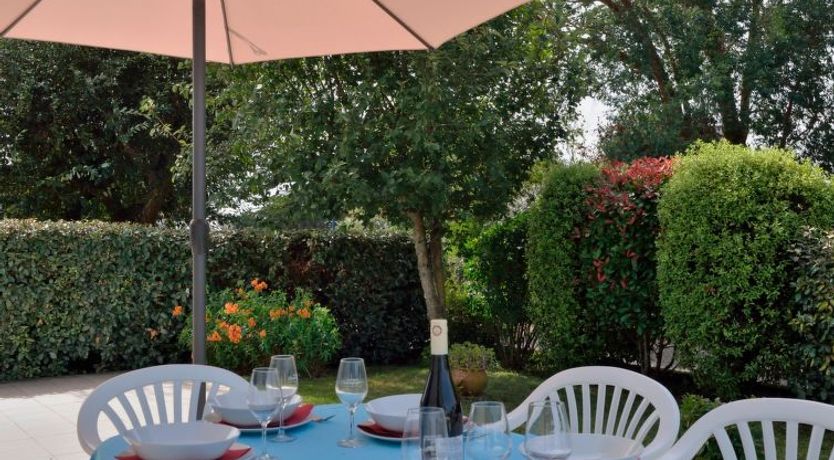 Photo of Les Agapanthes