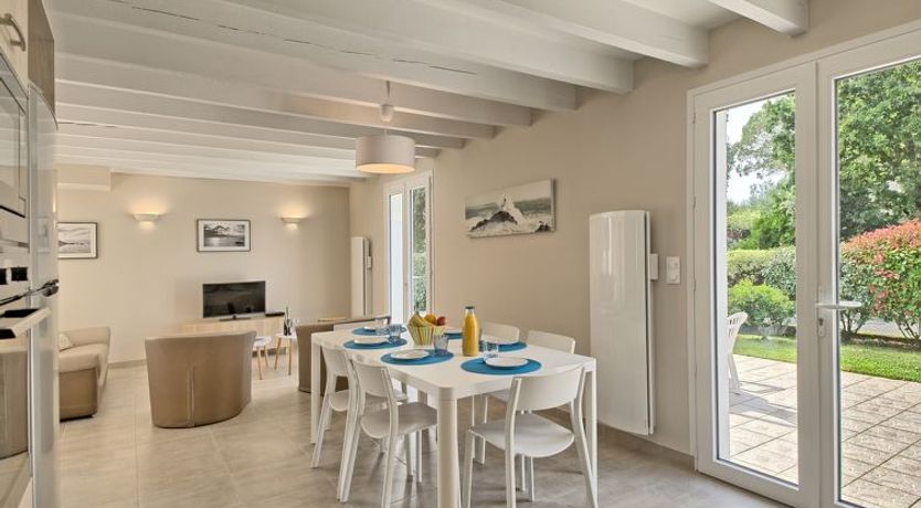 Photo of Les Agapanthes