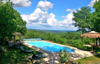 Le Chêne Vert Holiday Home