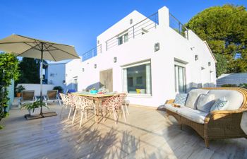 La Cala Holiday Home