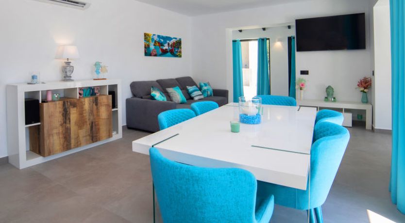 Photo of Estrella Azul