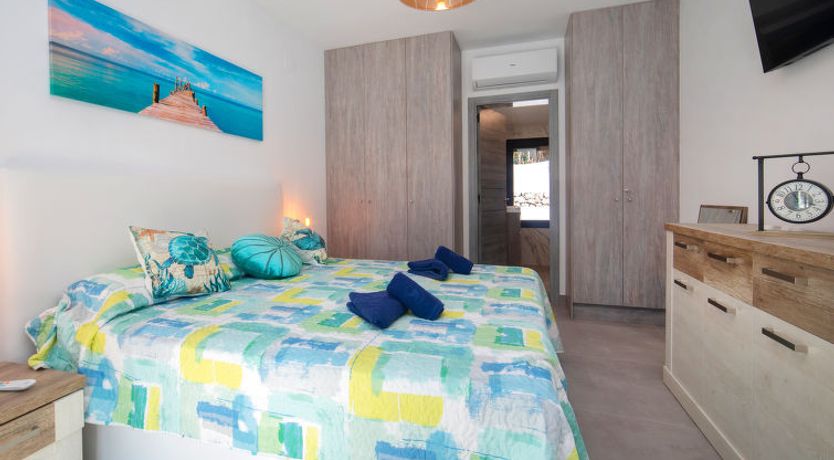 Photo of Estrella Azul