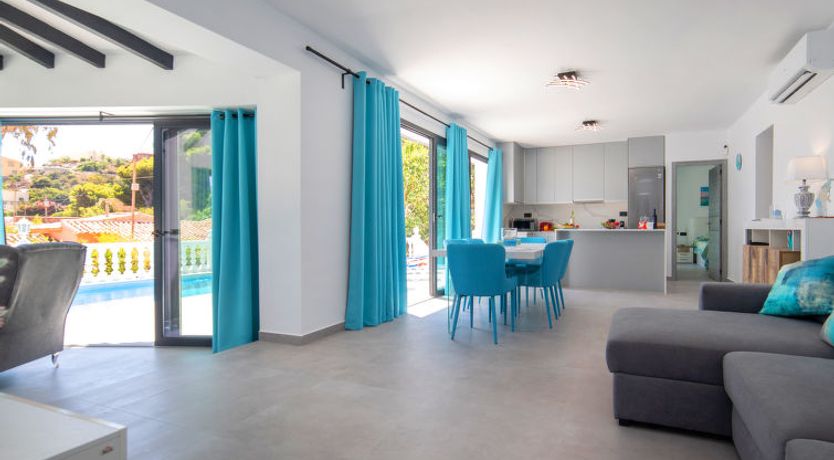 Photo of Estrella Azul