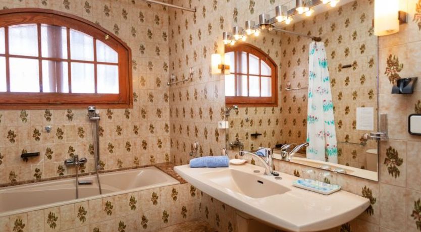 Photo of Les Oliveres