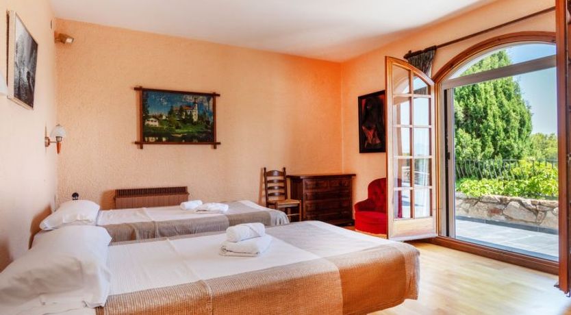 Photo of Les Oliveres