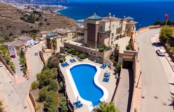 La Alcazaba Holiday Home