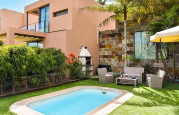 Villa Los Lagos 12 Holiday Home