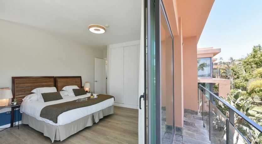 Photo of Los Lagos 37