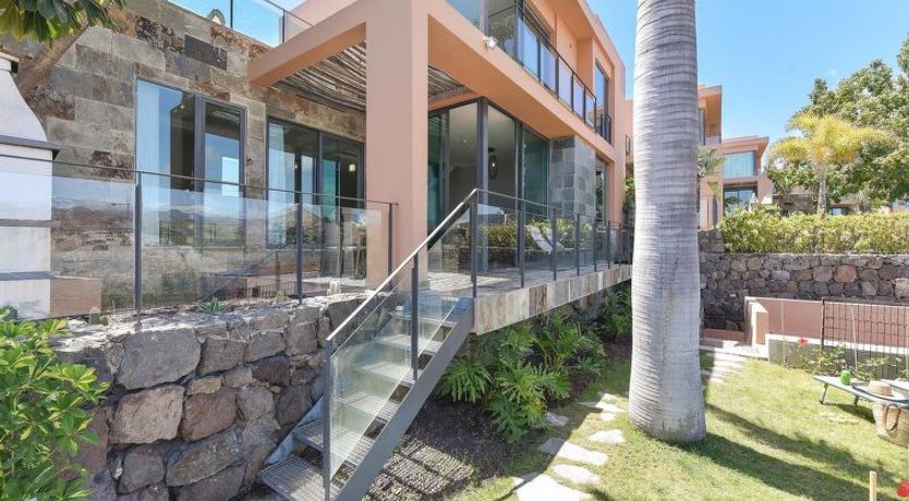 Photo of Los Lagos 37