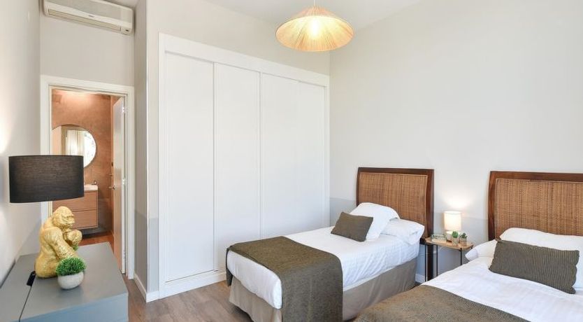 Photo of Los Lagos 37